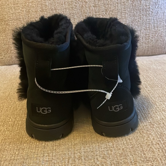 UGG SUNBURST MINI BLACK BOOTS - WOMEN'S - Picture 6 of 9